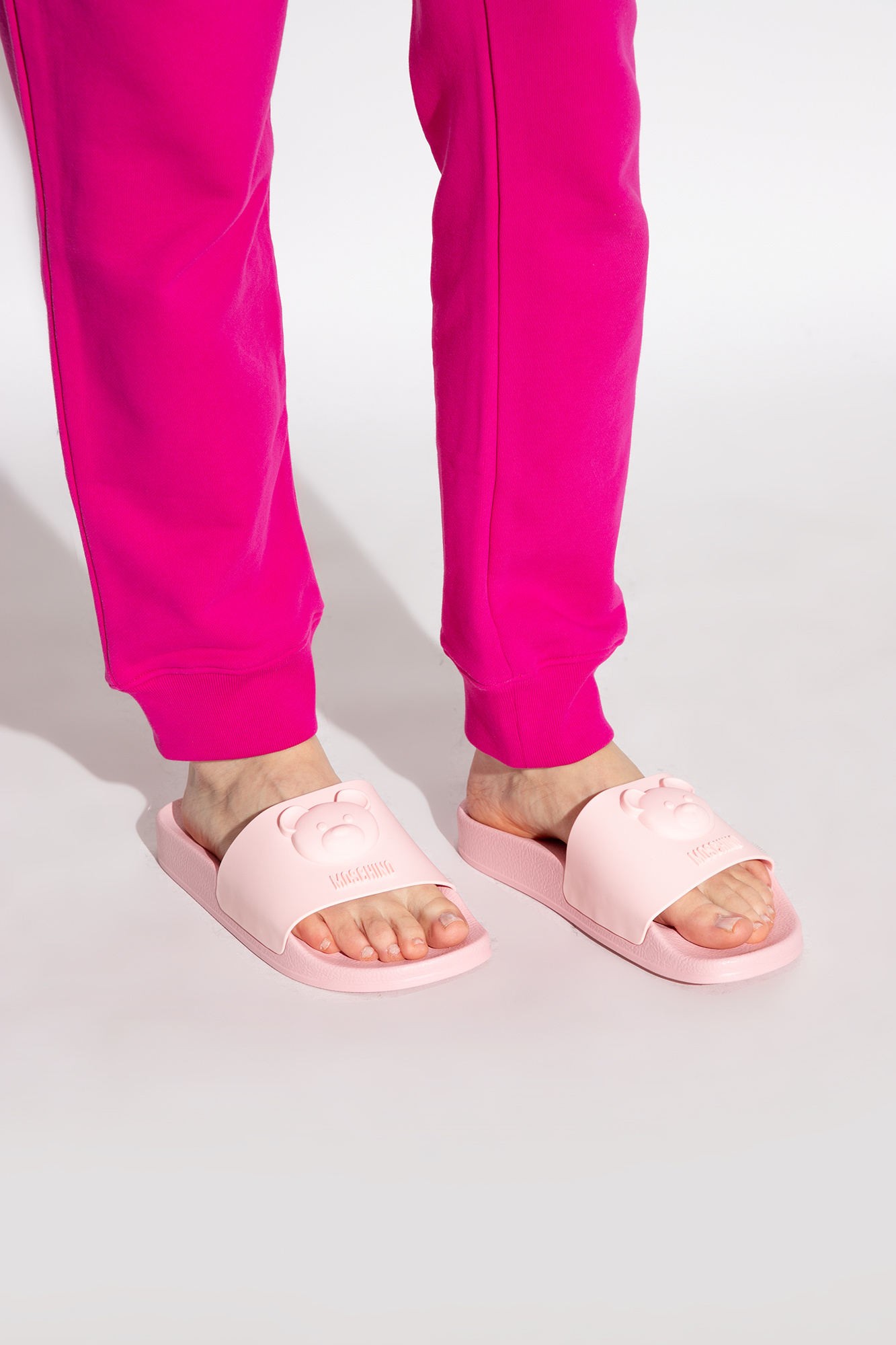 Pink on sale moschino sliders